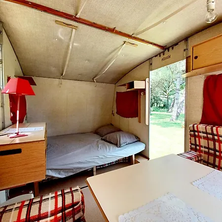 Caravane Vintage ポミシェ